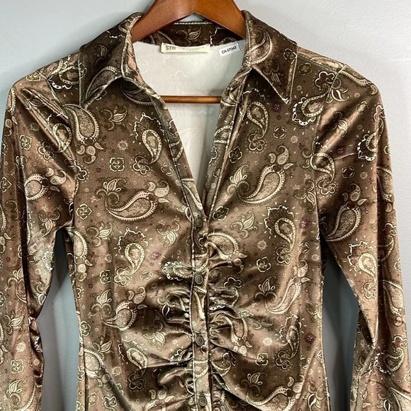 STRADIVARIUS Velvet Ruched Button Front Dress Taupe Collared Paisley Print S - Picture 3 of 11